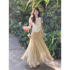 批发曾小咸韩系白色短袖t恤女夏季不规则格纹半身裙短款上衣裙子套装