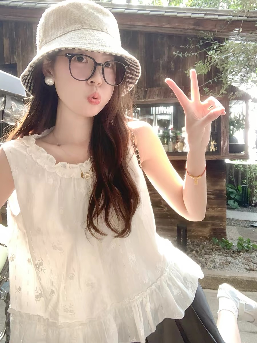 한 번 작은 짭짤한 한 부서 프릴 화이트 민소매 조끼 여성 여름 외출용 새로운 디자인 센스 루즈핏 맨위 작은 셔츠