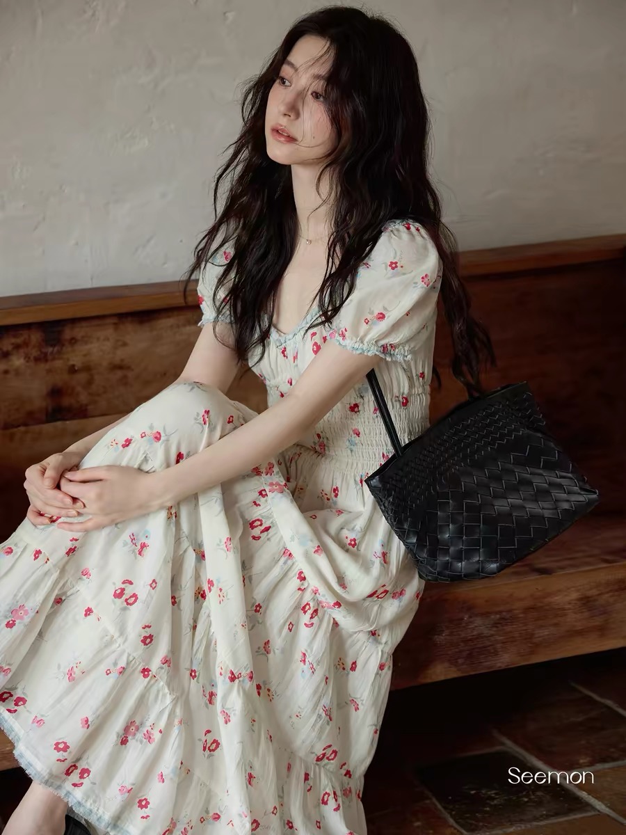 저녁 몽골 2026 새로운 여름 한 부서 아름다운 치마 해변가 휴가 롱 스커트 V넥 거품 소매 꽃무늬 드레스