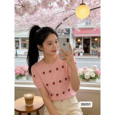 批发实价韩版减龄草莓刺绣菱形<b class='q'>镂空</b>泡泡短袖上衣