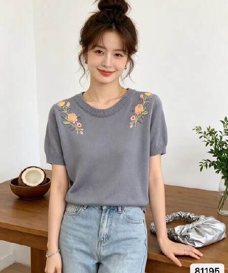 부드러운 달콤한 스타일 라운드 넥 꽃무늬 자수 장식 풀오버 반팔