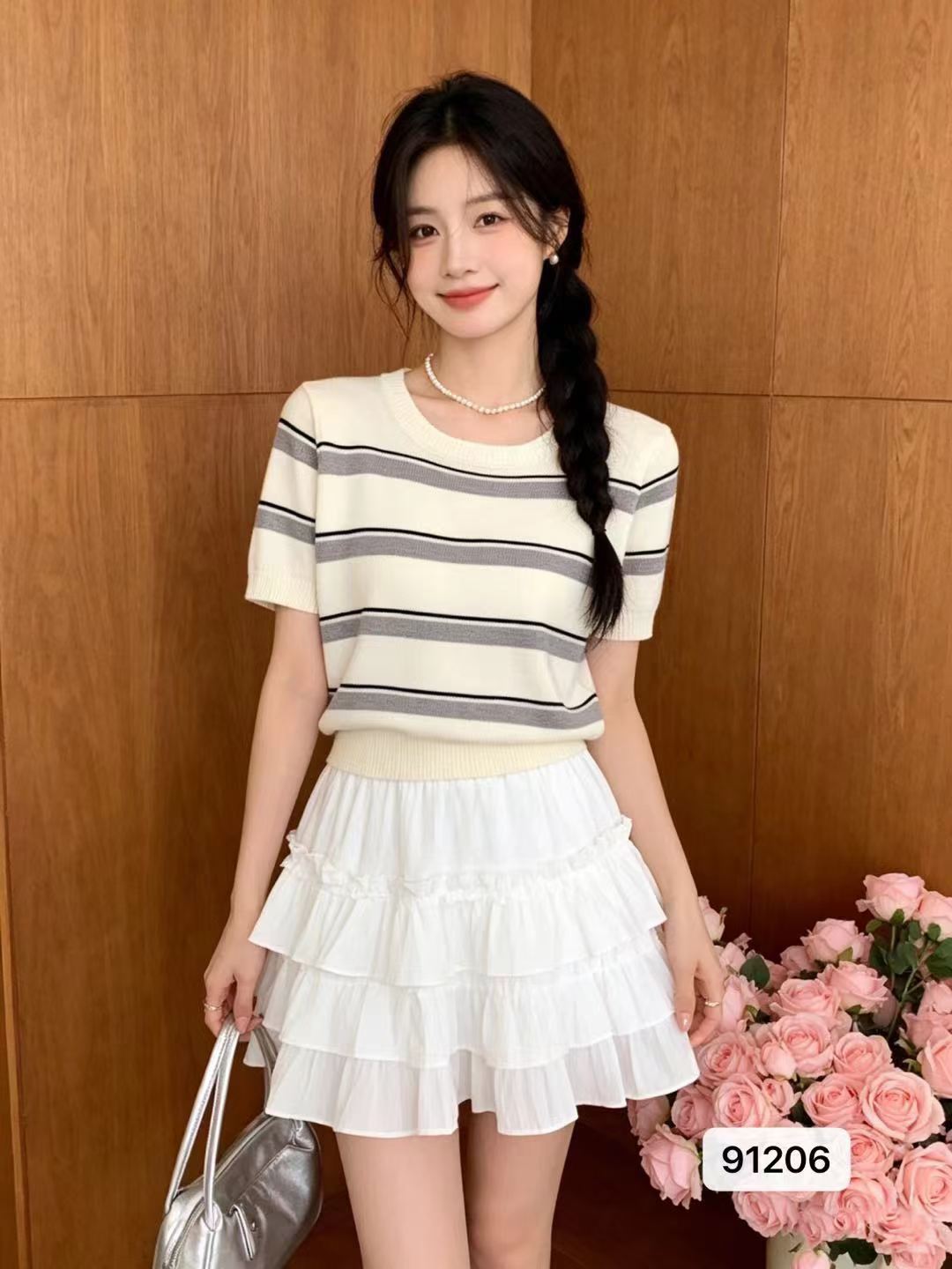 패션 캐주얼 라운드 넥 배색 스트라이프 니트 티셔츠 풀오버 반팔