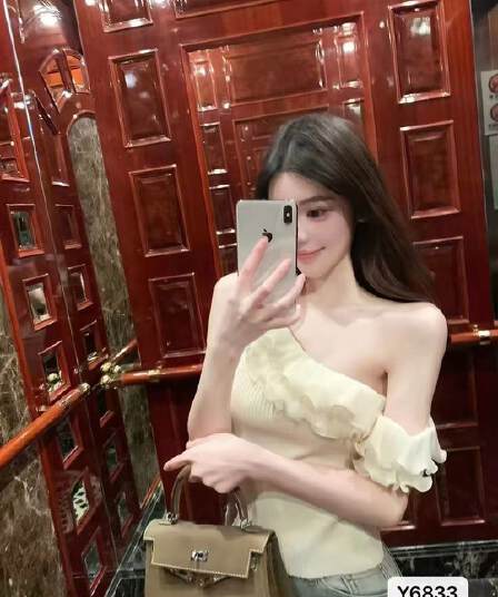 정가 달콤함 부드러운 품격 비스듬한 어깨 디자인 연꽃 잎 패치워크 풀오버 맨위