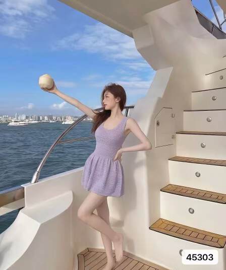 정가 패션 u 칼라 단색 홀로우 아웃 니트 허리 수축 슬림해 보이는 조끼 스커트