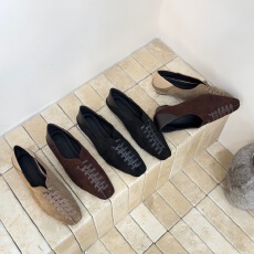 美拉德法式复古气质单鞋女平底2025新款秋冬绒面一脚蹬休闲豆豆鞋