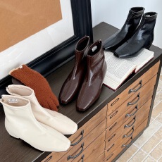 批发百搭短靴女2025秋冬新款小方头韩版瘦瘦靴米白色平底小短靴及裸靴