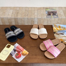 批发海边度假平底凉拖鞋女2026夏季新款外穿气质配裙子沙滩一字拖