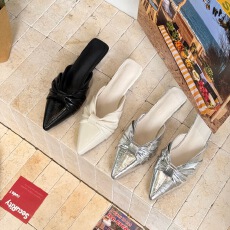 批发2026新款春<b class='q'>夏</b>外穿温柔包头半拖鞋女细跟气质尖头扭结褶皱高跟凉拖