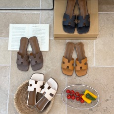 批发皮质凉拖鞋沙滩时尚平底一字拖女2026夏新款