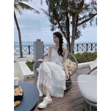 批发实拍实价 白色连衣裙蛋糕裙海边度假沙滩裙<b class='q'>吊带</b>裙