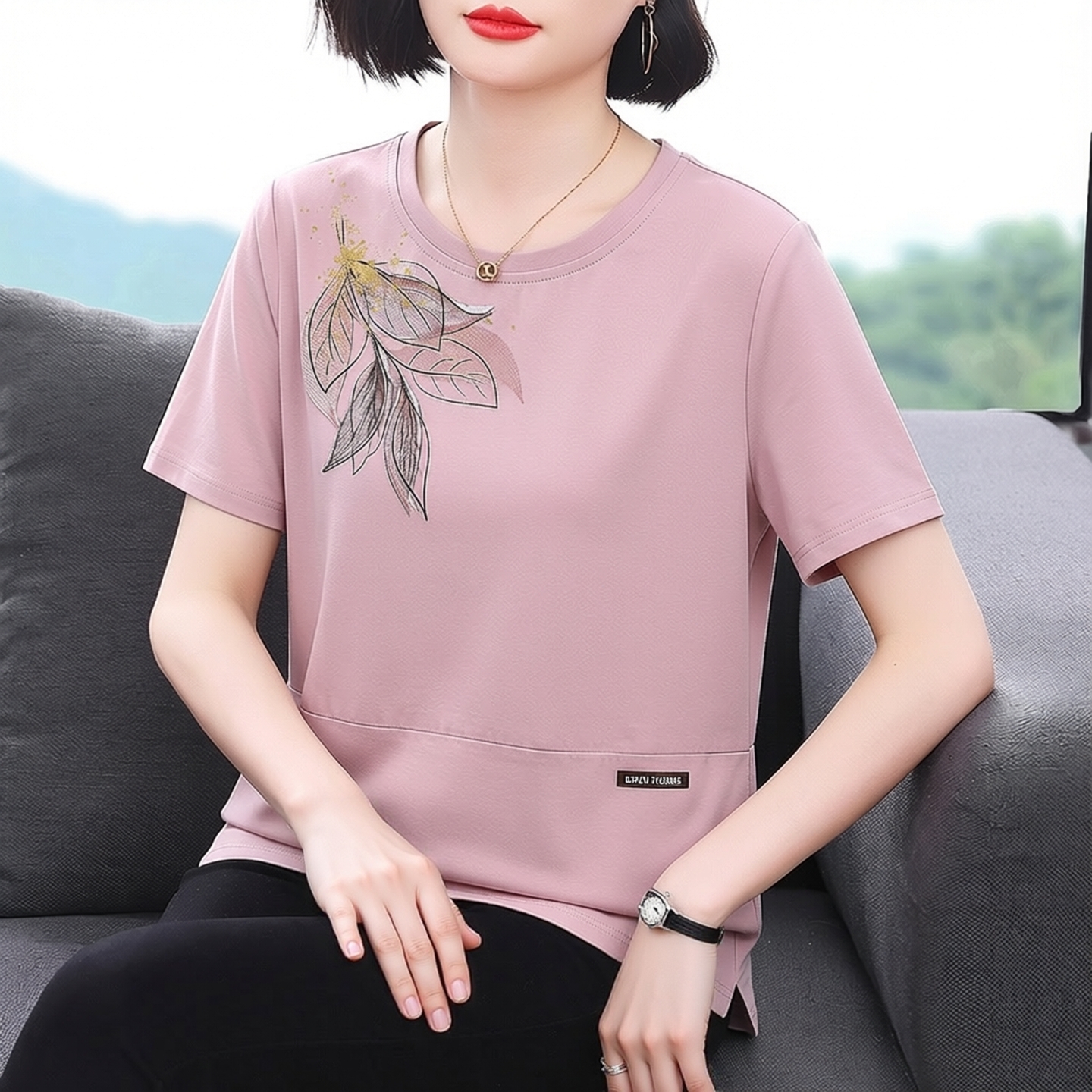 순면 반팔 티셔츠 여성 여름 드레스 2025 새로운 패션 국풍 자수 표지 배 중년 엄마 차가운 센스 맨위 서비스