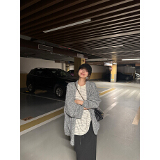 批发实拍慵懒风v领长袖毛衣外套中长款外搭针织<b class='q'>上衣</b>条纹内搭 长裙套装