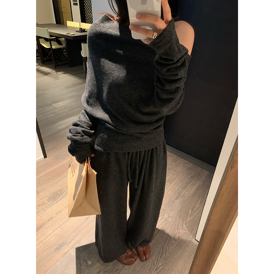 Real-shot Off-Shoulder Long-Sleeve Knit Sweater: Autumn Look—Elegant Slanted-Shoulder Top with Trousers Set