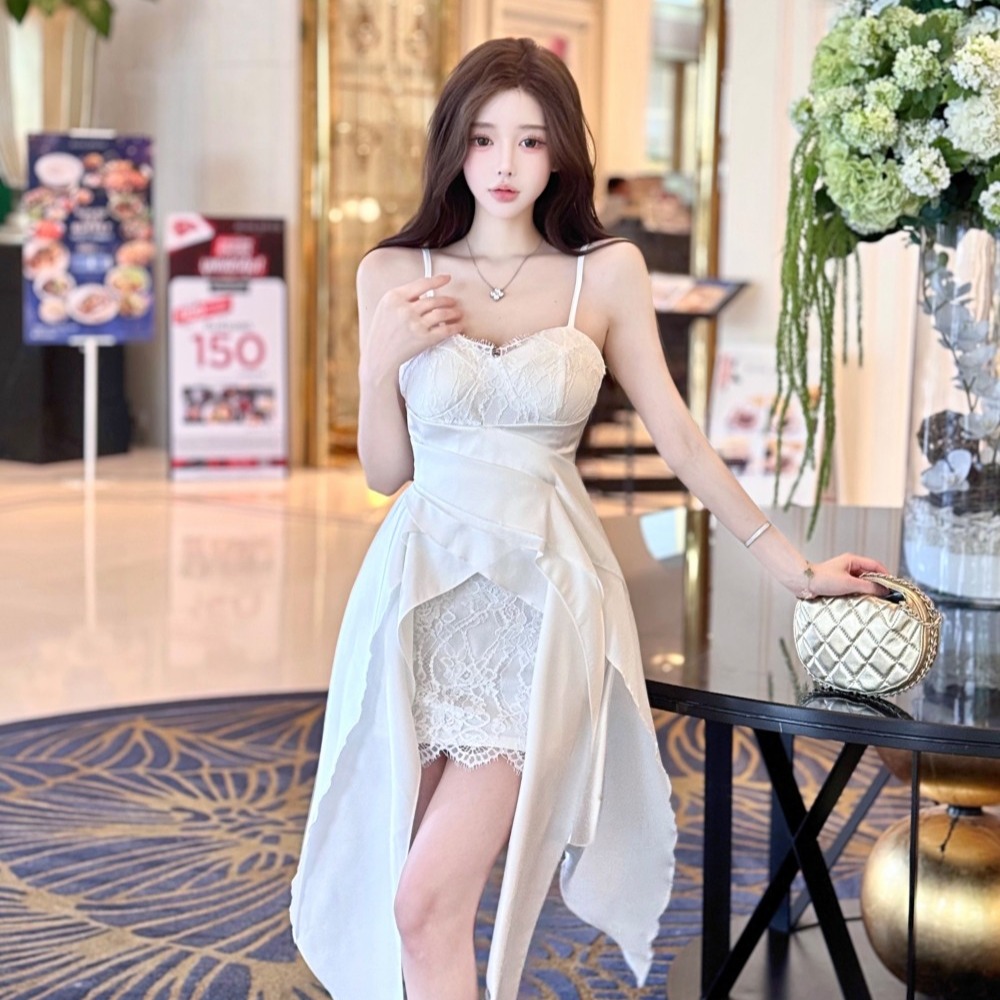 FA36382# 新款低领蕾丝拼接修身辣妹高级感吊带连衣裙 服裝批發女裝批發服飾貨源