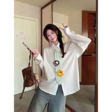 学院风撞色小熊领带长袖白衬衫女2026春季新款别致设计感叠穿上衣
