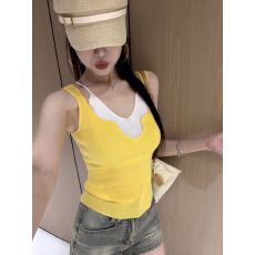 批发2026夏季新款纯欲辣妹撞色<b class='q'>假两件</b>针织背心女修身短款无袖<b class='q'>上衣</b>