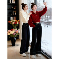 批发巨好看早秋韩系氛围感气质ootd穿搭一整套红色卫衣<b class='q'>牛仔</b>裤流行<b class='q'>套装</b>