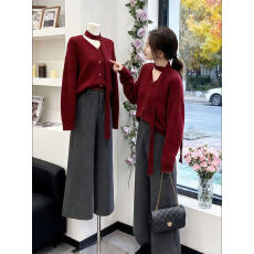 韩系V领挂脖红色针织开衫女温柔高级感显瘦毛衣衫上衣