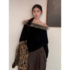 批发美式小众毛毛领斜肩<b class='q'>卫衣</b>女秋冬慵懒风宽松显瘦长袖<b class='q'>短款</b>一字肩上衣