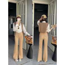 批发美式卡其色微喇<b class='q'>牛仔裤</b>女春季2026新款高腰显瘦不贴腿拖地喇叭裤子