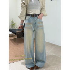 批发早春新款美式复古水洗做旧烫钻牛仔裤女宽松显瘦休闲阔腿长裤