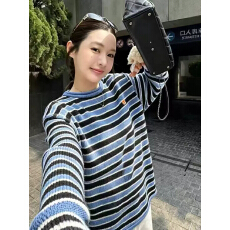 批发2026秋<b class='q'>冬</b>新款高版本时髦洋气条纹套头毛衣女宽松中长款外套上衣潮