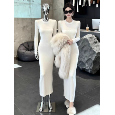 批发性感法式气质御姐长袖<b class='q'>连衣裙</b>女2025秋冬新款内搭修身打底包臀长裙