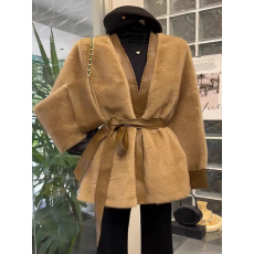 批发法式高级感气质V领<b class='q'>长袖</b>短外套女装2025冬季新款通勤时尚毛绒上衣