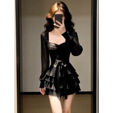 批发千金感气质御姐黑色修身连衣裙2026春季新款性感掐腰约会短裙<b class='q'>女装</b>