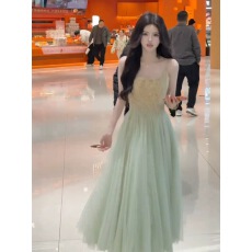 批发绿色超仙气质蕾丝网纱吊带连衣裙2026夏季新款度假风礼服长裙<b class='q'>女装</b>