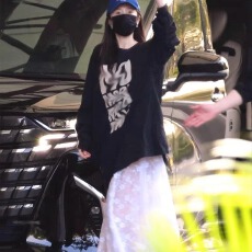 批发<b class='q'>杨幂</b><b class='q'>同款</b>黑色字母印花长袖t恤上衣A字花朵半身裙仙女裙长裙子春季