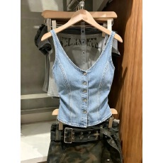 批发<b class='q'>牛仔</b><b class='q'>吊带</b><b class='q'>背心</b>女新款日系时尚气质显瘦百搭小众洋气无袖短款上衣服