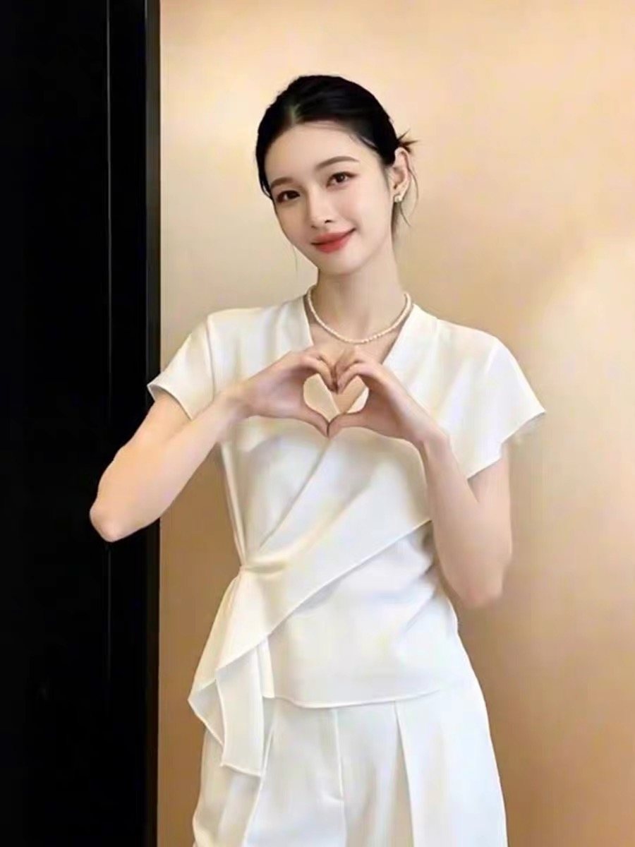 프랑스식 사소한 품격 높음 지혜 센스 화이트 셔츠 여성 의류 2026 여름 새로운 작은 대중 아니요 명중 섹션 꼬집기 허리 위로 의류