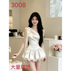 批发法式千金风白色斜领花苞<b class='q'>连衣裙</b>女夏季新款收腰显瘦单肩气质短裙子