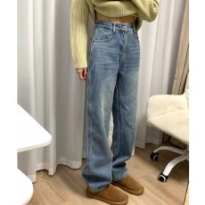 批发韩系加绒加厚牛仔裤女冬季<b class='q'>胖</b><b class='q'>mm</b><b class='q'>梨形</b>身材宽松高腰显瘦直筒阔腿裤子