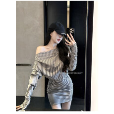 批发春季一字肩条纹<b class='q'>春秋</b>款<b class='q'>连衣裙</b>收腰显瘦休闲风长袖针织裙女潮