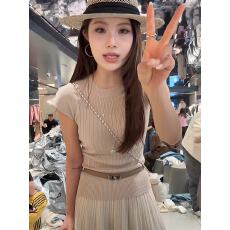 韩系气质优雅圆领无袖针织背心女夏季新款百搭修身显瘦性感小上衣