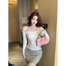 批发实拍实价不减拼接亮片假两件吊带长袖<b class='q'>T</b><b class='q'>恤</b>女法式气质辣妹打底上衣