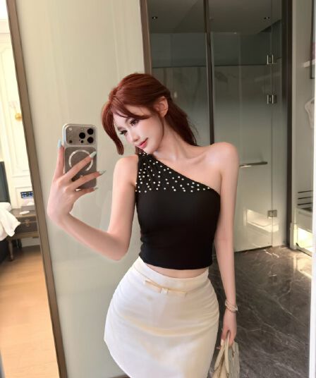실사 정가 감소되지 않음 무거운 작업 스와로브스키 비즈 박기 슬립 비스듬한 어깨 조끼 여성 여름 디자인 센스 민소매 맨위