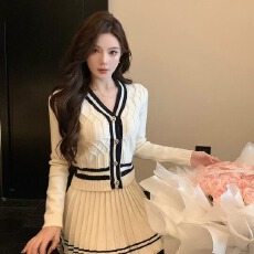 批发邱肉瑶 冬季白色针织开衫<b class='q'>短裙</b>套装女学院风修身气质撞色针织开衫