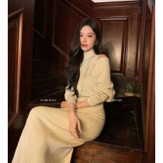 批发花花媛 理想欧尼 气质收腰针织连衣裙女<b class='q'>春</b>秋设计感露肩假两件长裙