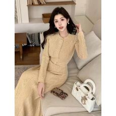 批发圣诞穿搭2025秋冬女装金色镂空花纹A<b class='q'>字</b>修身高腰针织半<b class='q'>裙</b>