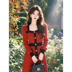 批发韩系名媛风红色针织连衣裙女2025<b class='q'>秋</b>冬季设计感氛围感金扣收腰长裙