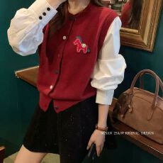 批发撞色衬衫长袖拼接小马<b class='q'>针织</b><b class='q'>开衫</b>毛衣女冬款时尚气质假两件别致上衣