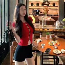 批发titi小姐姐反叛甜心短袖针织衫女<b class='q'>春</b>红色镂空短款辣妹打底上衣