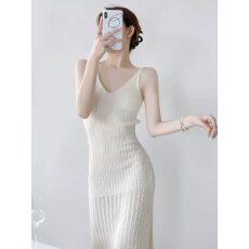 批发何晨曦 纯欲气质白色镂空针织吊带连衣裙女显身材垂坠感包臀长裙