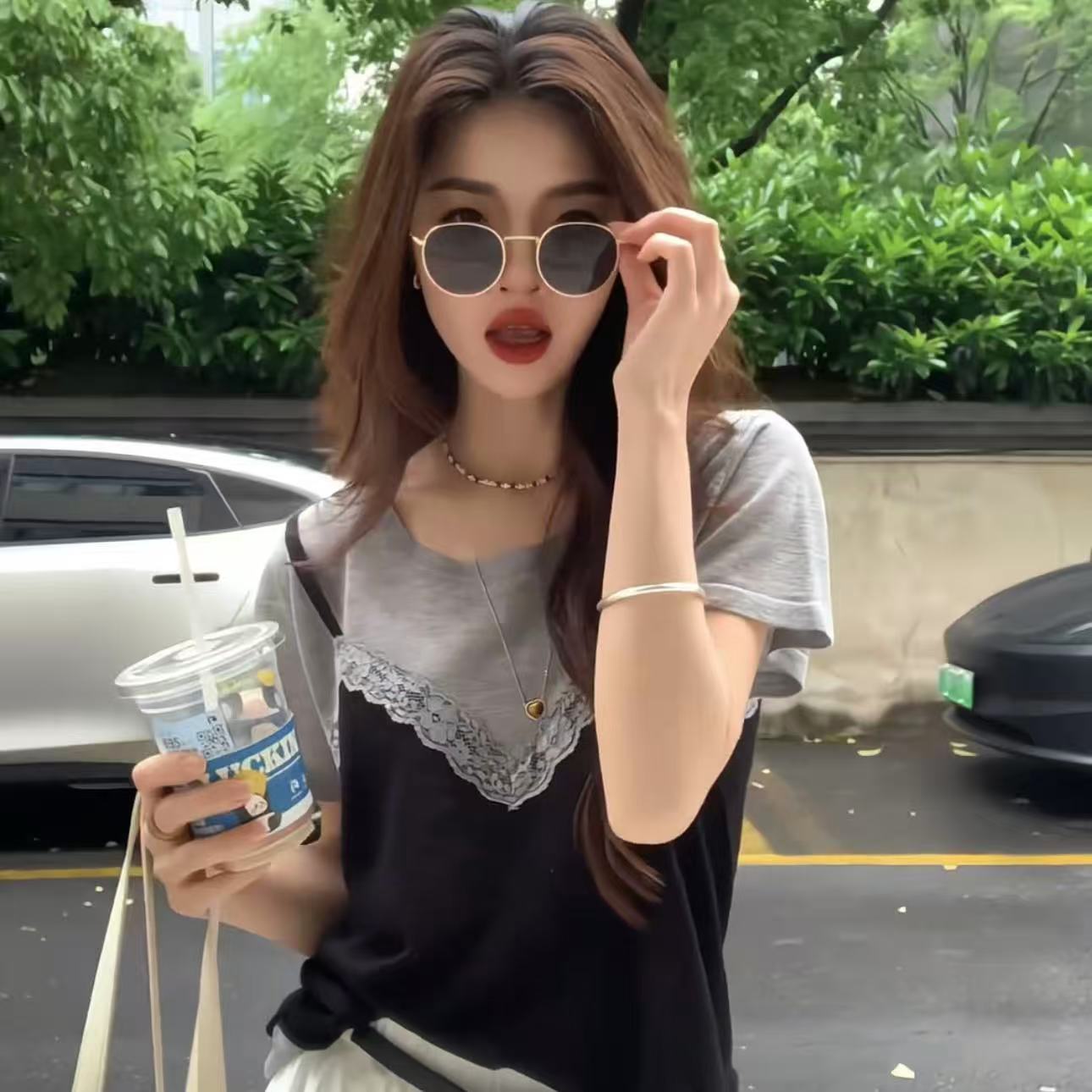 2026 년 레이스 페이크 레이어드 순수한 욕망 느긋한 바람 여성 의류 고유 한 아름다운 작은 셔츠 여름 디자인 센스 맨위