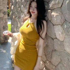 批发Fart Shop周末晴 黄色挂脖镂空<b class='q'>连衣裙</b>女春夏收腰修身<b class='q'>包臀</b>短裙