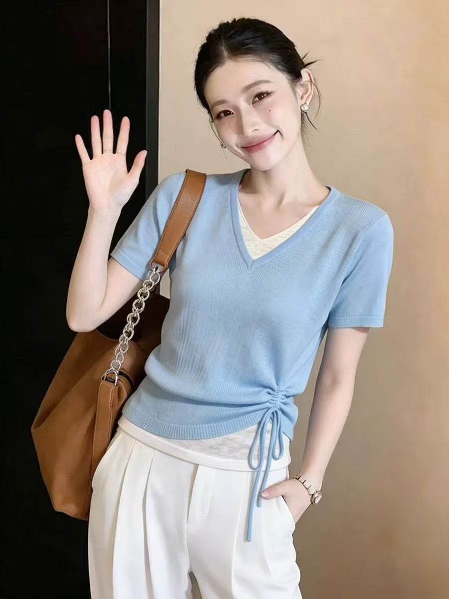 한 부서 V넥 페이크 레이어드 반팔 니트 티셔츠 여성 여름 2026 새로운 빅 사이즈 지방 mm 펌프 로프 허리 수축 슬림해 보이는 맨위