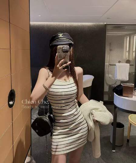 달콤한 핫걸 섹시함 흑백 줄무늬 슬립 여성 드레스 여름 패션 외국 가스 연령 감소 몸매 가꾸기 슬림해 보이는 타이트 스커트 미니 스커트